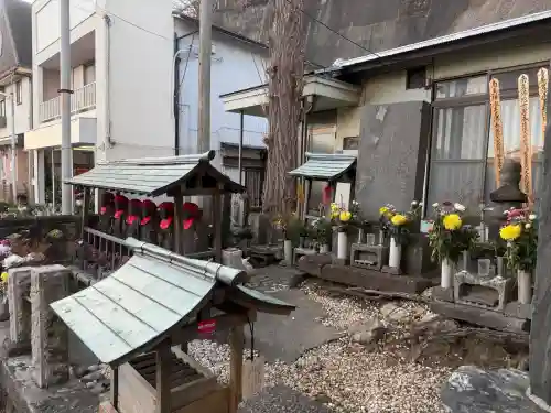 玉縄首塚（鎌倉の史蹟）の{uncategorized: "未分類", other: "その他", undefined: "問題あり", building: "その他建物", grave: "お墓", sacred_gate: "鳥居", guardian: "狛犬", statue: "像", buddha: "仏像", history: "歴史", nature: "自然", garden: "庭園", animal: "動物", pagoda: "塔", temizu: "手水舎", mountain_gate: "山門・神門", sanctuary: "本殿・本堂", subordinate: "末社・摂社", art: "芸術", scenery: "景色", jizo: "地蔵", ema: "絵馬", goshuin: "御朱印", omikuji: "おみくじ", items: "授与品その他", amulet: "お守り", goshuincho: "御朱印帳", eats: "食事", festival: "お祭り", votive_dance: "神楽", shichigosan: "七五三参", wedding: "結婚式", experience: "体験その他", initially: "初詣", around: "周辺", anti_infection: "感染症対策"}