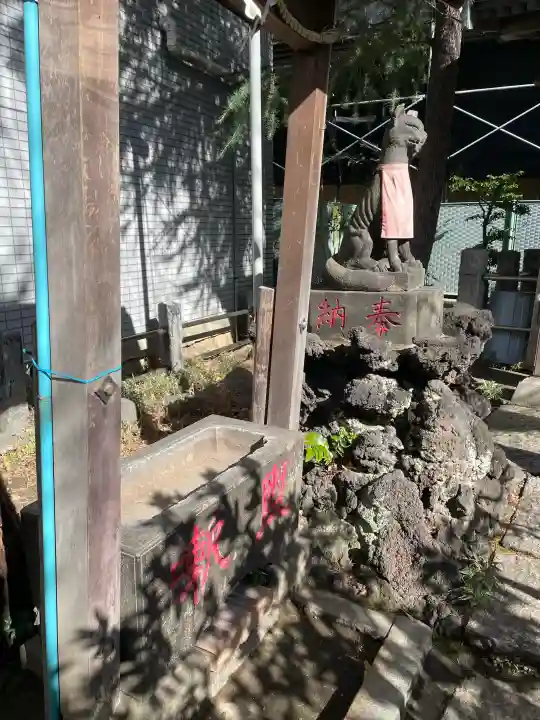 三峯神社の{uncategorized: "未分類", other: "その他", undefined: "問題あり", building: "その他建物", grave: "お墓", sacred_gate: "鳥居", guardian: "狛犬", statue: "像", buddha: "仏像", history: "歴史", nature: "自然", garden: "庭園", animal: "動物", pagoda: "塔", temizu: "手水舎", mountain_gate: "山門・神門", sanctuary: "本殿・本堂", subordinate: "末社・摂社", art: "芸術", scenery: "景色", jizo: "地蔵", ema: "絵馬", goshuin: "御朱印", omikuji: "おみくじ", items: "授与品その他", amulet: "お守り", goshuincho: "御朱印帳", eats: "食事", festival: "お祭り", votive_dance: "神楽", shichigosan: "七五三参", wedding: "結婚式", experience: "体験その他", initially: "初詣", around: "周辺", anti_infection: "感染症対策"}