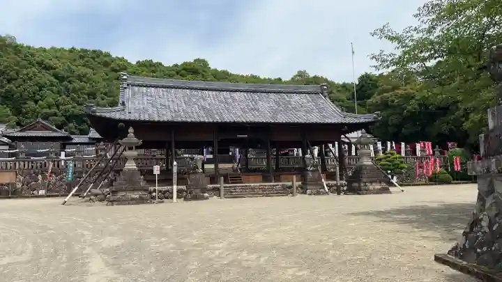 加佐美神社の{uncategorized: "未分類", other: "その他", undefined: "問題あり", building: "その他建物", grave: "お墓", sacred_gate: "鳥居", guardian: "狛犬", statue: "像", buddha: "仏像", history: "歴史", nature: "自然", garden: "庭園", animal: "動物", pagoda: "塔", temizu: "手水舎", mountain_gate: "山門・神門", sanctuary: "本殿・本堂", subordinate: "末社・摂社", art: "芸術", scenery: "景色", jizo: "地蔵", ema: "絵馬", goshuin: "御朱印", omikuji: "おみくじ", items: "授与品その他", amulet: "お守り", goshuincho: "御朱印帳", eats: "食事", festival: "お祭り", votive_dance: "神楽", shichigosan: "七五三参", wedding: "結婚式", experience: "体験その他", initially: "初詣", around: "周辺", anti_infection: "感染症対策"}