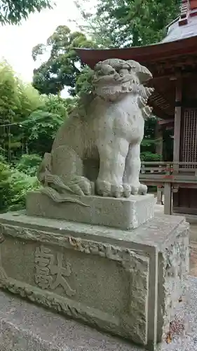 素鵞神社の狛犬