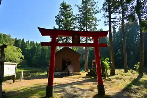 郡殿の池弁財天社(新潟県)