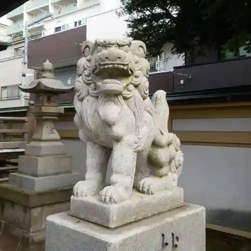 綾瀬神社の狛犬