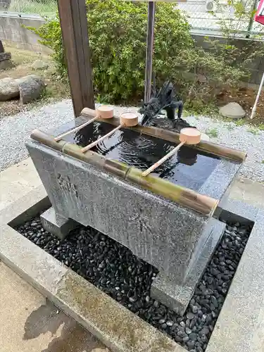 三ツ木神社の手水舎