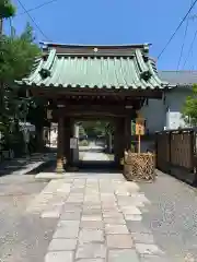 妙隆寺の山門