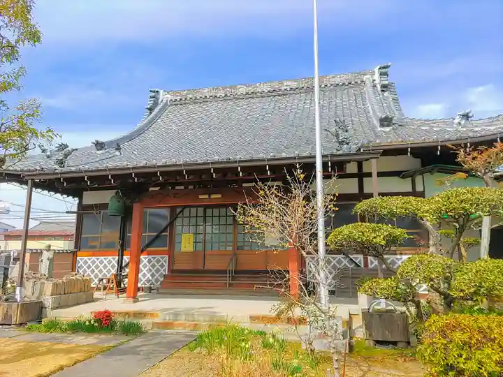 西定寺の本殿・本堂