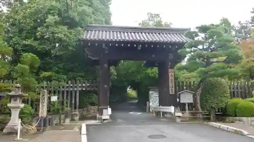 御寺 泉涌寺の山門・神門