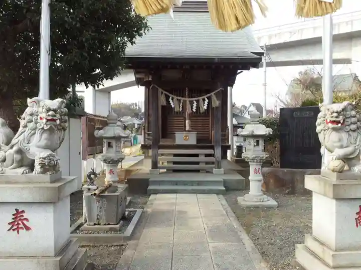 龍藏神社の本殿・本堂
