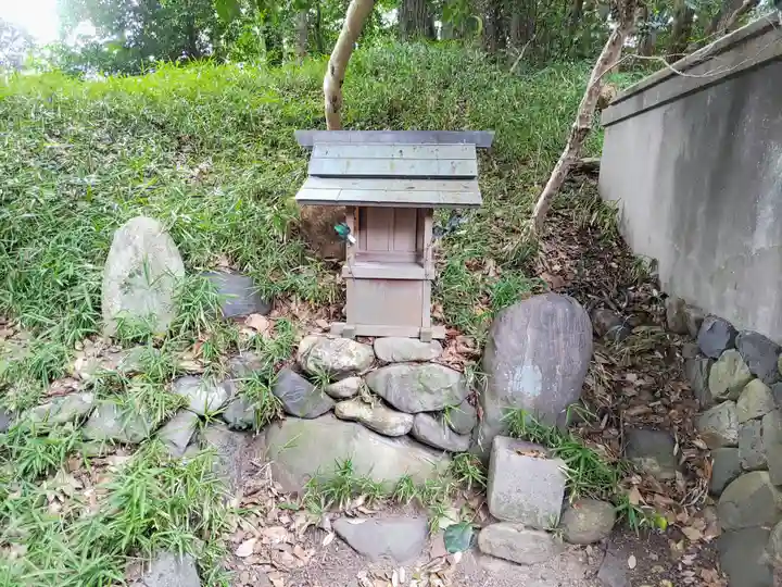 三明神社(神領町)の末社・摂社