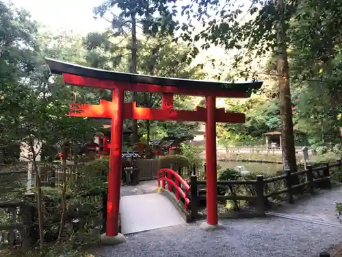 狭井坐大神荒魂神社(狭井神社)の鳥居