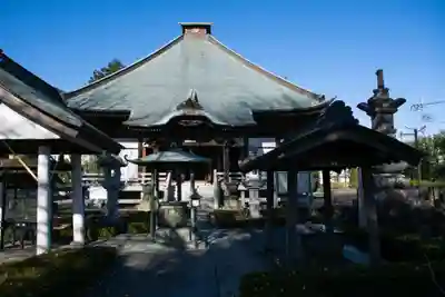 星谷寺の本殿・本堂