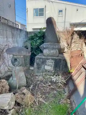 三峯神社の{uncategorized: "未分類", other: "その他", undefined: "問題あり", building: "その他建物", grave: "お墓", sacred_gate: "鳥居", guardian: "狛犬", statue: "像", buddha: "仏像", history: "歴史", nature: "自然", garden: "庭園", animal: "動物", pagoda: "塔", temizu: "手水舎", mountain_gate: "山門・神門", sanctuary: "本殿・本堂", subordinate: "末社・摂社", art: "芸術", scenery: "景色", jizo: "地蔵", ema: "絵馬", goshuin: "御朱印", omikuji: "おみくじ", items: "授与品その他", amulet: "お守り", goshuincho: "御朱印帳", eats: "食事", festival: "お祭り", votive_dance: "神楽", shichigosan: "七五三参", wedding: "結婚式", experience: "体験その他", initially: "初詣", around: "周辺", anti_infection: "感染症対策"}