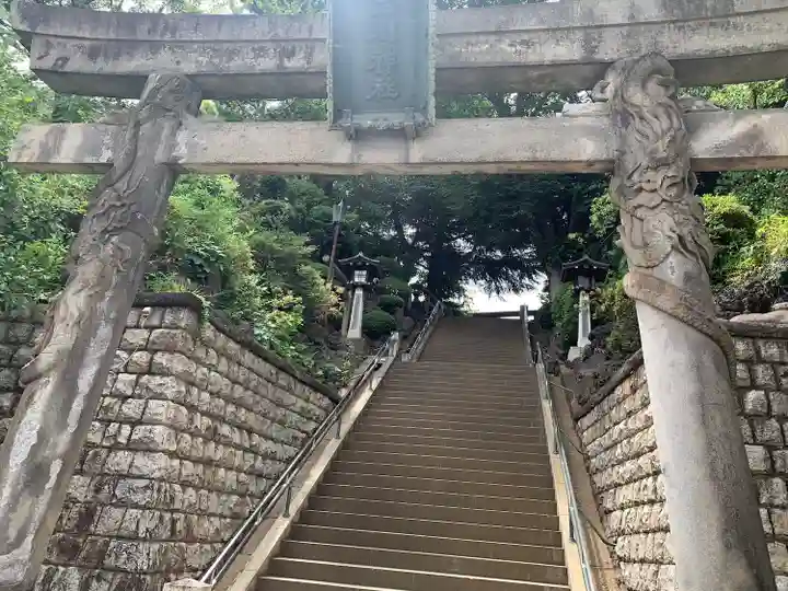 品川神社の鳥居
