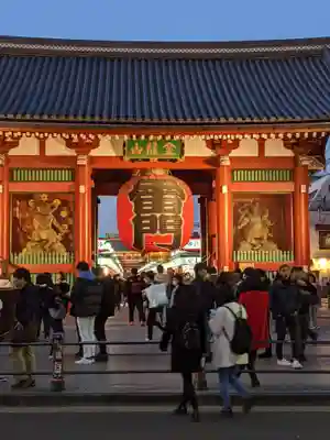 浅草寺の山門・神門