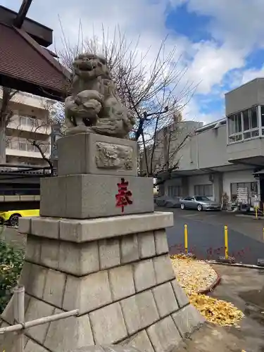 高円寺氷川神社の狛犬