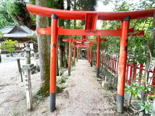 亀山神社の末社