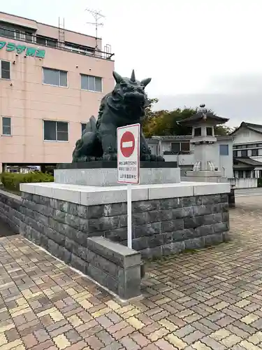 山形縣護國神社の狛犬