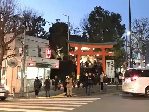 穴八幡宮の周辺