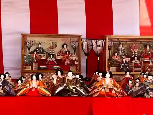 福島八幡宮の{uncategorized: "未分類", other: "その他", undefined: "問題あり", building: "その他建物", grave: "お墓", sacred_gate: "鳥居", guardian: "狛犬", statue: "像", buddha: "仏像", history: "歴史", nature: "自然", garden: "庭園", animal: "動物", pagoda: "塔", temizu: "手水舎", mountain_gate: "山門・神門", sanctuary: "本殿・本堂", subordinate: "末社・摂社", art: "芸術", scenery: "景色", jizo: "地蔵", ema: "絵馬", goshuin: "御朱印", omikuji: "おみくじ", items: "授与品その他", amulet: "お守り", goshuincho: "御朱印帳", eats: "食事", festival: "お祭り", votive_dance: "神楽", shichigosan: "七五三参", wedding: "結婚式", experience: "体験その他", initially: "初詣", around: "周辺", anti_infection: "感染症対策"}