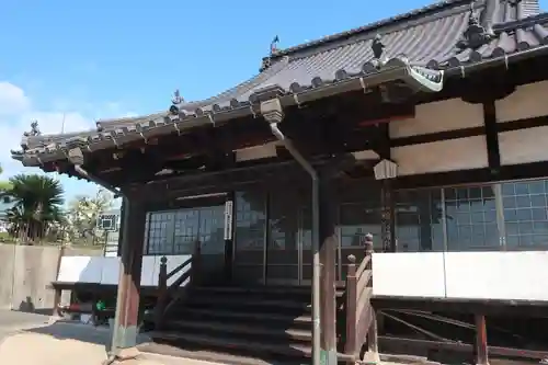 萬年寺の本殿・本堂