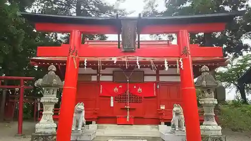 福徳稲荷大明神の鳥居