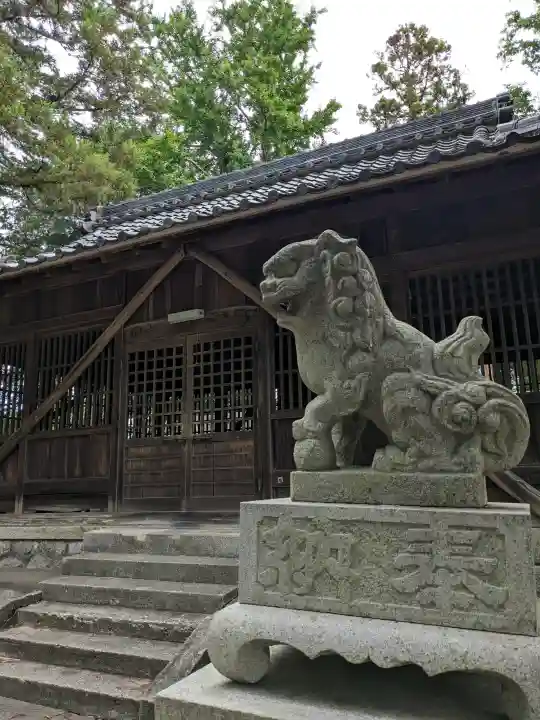 白山神社の{uncategorized: "未分類", other: "その他", undefined: "問題あり", building: "その他建物", grave: "お墓", sacred_gate: "鳥居", guardian: "狛犬", statue: "像", buddha: "仏像", history: "歴史", nature: "自然", garden: "庭園", animal: "動物", pagoda: "塔", temizu: "手水舎", mountain_gate: "山門・神門", sanctuary: "本殿・本堂", subordinate: "末社・摂社", art: "芸術", scenery: "景色", jizo: "地蔵", ema: "絵馬", goshuin: "御朱印", omikuji: "おみくじ", items: "授与品その他", amulet: "お守り", goshuincho: "御朱印帳", eats: "食事", festival: "お祭り", votive_dance: "神楽", shichigosan: "七五三参", wedding: "結婚式", experience: "体験その他", initially: "初詣", around: "周辺", anti_infection: "感染症対策"}
