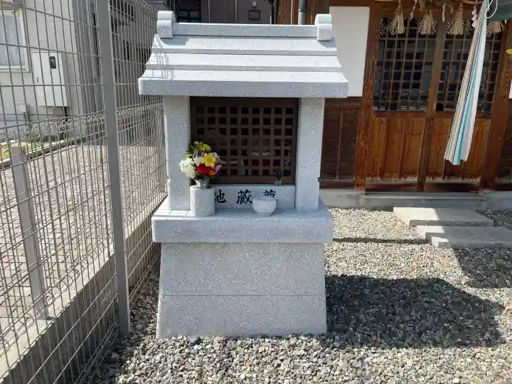 金刀比羅神社の{uncategorized: "未分類", other: "その他", undefined: "問題あり", building: "その他建物", grave: "お墓", sacred_gate: "鳥居", guardian: "狛犬", statue: "像", buddha: "仏像", history: "歴史", nature: "自然", garden: "庭園", animal: "動物", pagoda: "塔", temizu: "手水舎", mountain_gate: "山門・神門", sanctuary: "本殿・本堂", subordinate: "末社・摂社", art: "芸術", scenery: "景色", jizo: "地蔵", ema: "絵馬", goshuin: "御朱印", omikuji: "おみくじ", items: "授与品その他", amulet: "お守り", goshuincho: "御朱印帳", eats: "食事", festival: "お祭り", votive_dance: "神楽", shichigosan: "七五三参", wedding: "結婚式", experience: "体験その他", initially: "初詣", around: "周辺", anti_infection: "感染症対策"}