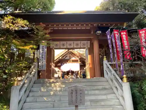 東京大神宮の山門・神門