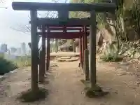 金光稲荷神社の{uncategorized: "未分類", other: "その他", undefined: "問題あり", building: "その他建物", grave: "お墓", sacred_gate: "鳥居", guardian: "狛犬", statue: "像", buddha: "仏像", history: "歴史", nature: "自然", garden: "庭園", animal: "動物", pagoda: "塔", temizu: "手水舎", mountain_gate: "山門・神門", sanctuary: "本殿・本堂", subordinate: "末社・摂社", art: "芸術", scenery: "景色", jizo: "地蔵", ema: "絵馬", goshuin: "御朱印", omikuji: "おみくじ", items: "授与品その他", amulet: "お守り", goshuincho: "御朱印帳", eats: "食事", festival: "お祭り", votive_dance: "神楽", shichigosan: "七五三参", wedding: "結婚式", experience: "体験その他", initially: "初詣", around: "周辺", anti_infection: "感染症対策"}