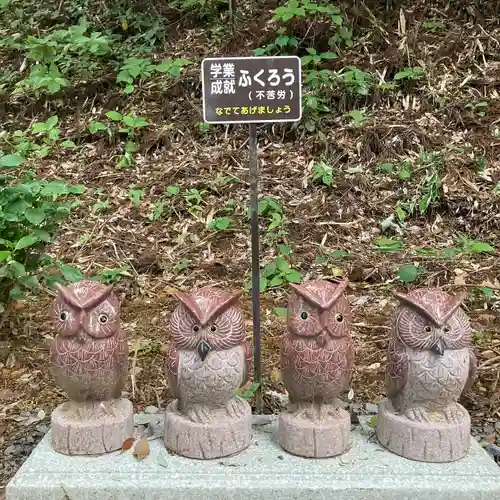 鷲子山上神社の狛犬