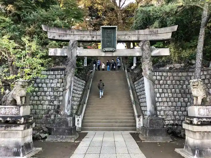 品川神社の鳥居