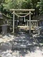 山神・水神社の{uncategorized: "未分類", other: "その他", undefined: "問題あり", building: "その他建物", grave: "お墓", sacred_gate: "鳥居", guardian: "狛犬", statue: "像", buddha: "仏像", history: "歴史", nature: "自然", garden: "庭園", animal: "動物", pagoda: "塔", temizu: "手水舎", mountain_gate: "山門・神門", sanctuary: "本殿・本堂", subordinate: "末社・摂社", art: "芸術", scenery: "景色", jizo: "地蔵", ema: "絵馬", goshuin: "御朱印", omikuji: "おみくじ", items: "授与品その他", amulet: "お守り", goshuincho: "御朱印帳", eats: "食事", festival: "お祭り", votive_dance: "神楽", shichigosan: "七五三参", wedding: "結婚式", experience: "体験その他", initially: "初詣", around: "周辺", anti_infection: "感染症対策"}
