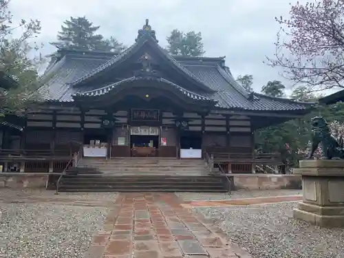 尾山神社の本殿・本堂