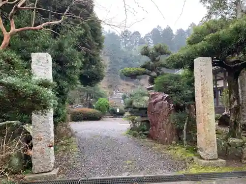 長照寺の山門