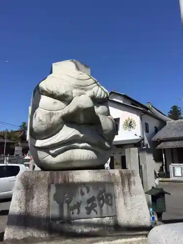 大杉神社の像