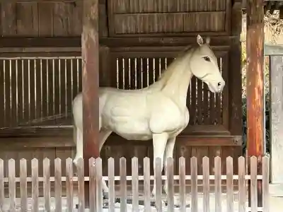 伊奈波神社の{uncategorized: "未分類", other: "その他", undefined: "問題あり", building: "その他建物", grave: "お墓", sacred_gate: "鳥居", guardian: "狛犬", statue: "像", buddha: "仏像", history: "歴史", nature: "自然", garden: "庭園", animal: "動物", pagoda: "塔", temizu: "手水舎", mountain_gate: "山門・神門", sanctuary: "本殿・本堂", subordinate: "末社・摂社", art: "芸術", scenery: "景色", jizo: "地蔵", ema: "絵馬", goshuin: "御朱印", omikuji: "おみくじ", items: "授与品その他", amulet: "お守り", goshuincho: "御朱印帳", eats: "食事", festival: "お祭り", votive_dance: "神楽", shichigosan: "七五三参", wedding: "結婚式", experience: "体験その他", initially: "初詣", around: "周辺", anti_infection: "感染症対策"}