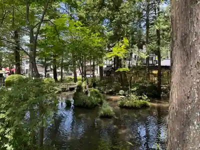 諏訪大社下社秋宮の末社・摂社