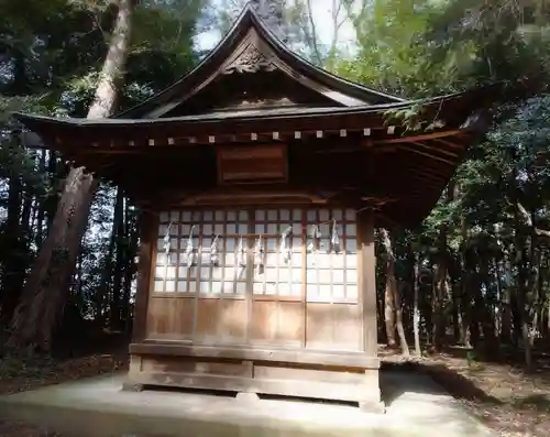 神明神社の本殿