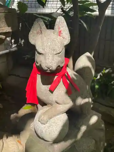 古壽老稲荷神社の{uncategorized: "未分類", other: "その他", undefined: "問題あり", building: "その他建物", grave: "お墓", sacred_gate: "鳥居", guardian: "狛犬", statue: "像", buddha: "仏像", history: "歴史", nature: "自然", garden: "庭園", animal: "動物", pagoda: "塔", temizu: "手水舎", mountain_gate: "山門・神門", sanctuary: "本殿・本堂", subordinate: "末社・摂社", art: "芸術", scenery: "景色", jizo: "地蔵", ema: "絵馬", goshuin: "御朱印", omikuji: "おみくじ", items: "授与品その他", amulet: "お守り", goshuincho: "御朱印帳", eats: "食事", festival: "お祭り", votive_dance: "神楽", shichigosan: "七五三参", wedding: "結婚式", experience: "体験その他", initially: "初詣", around: "周辺", anti_infection: "感染症対策"}