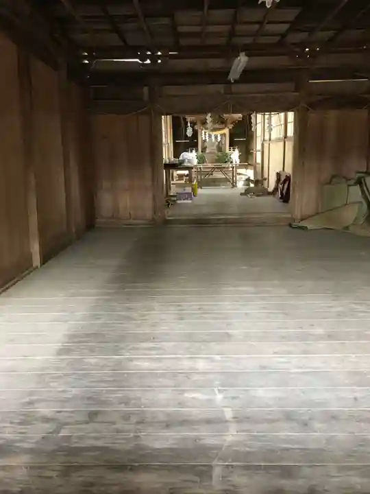 市野郷神社の本殿・本堂