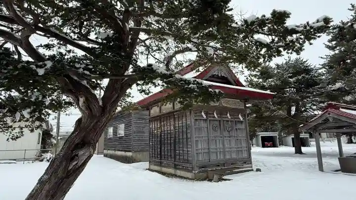 上磯八幡宮の{uncategorized: "未分類", other: "その他", undefined: "問題あり", building: "その他建物", grave: "お墓", sacred_gate: "鳥居", guardian: "狛犬", statue: "像", buddha: "仏像", history: "歴史", nature: "自然", garden: "庭園", animal: "動物", pagoda: "塔", temizu: "手水舎", mountain_gate: "山門・神門", sanctuary: "本殿・本堂", subordinate: "末社・摂社", art: "芸術", scenery: "景色", jizo: "地蔵", ema: "絵馬", goshuin: "御朱印", omikuji: "おみくじ", items: "授与品その他", amulet: "お守り", goshuincho: "御朱印帳", eats: "食事", festival: "お祭り", votive_dance: "神楽", shichigosan: "七五三参", wedding: "結婚式", experience: "体験その他", initially: "初詣", around: "周辺", anti_infection: "感染症対策"}