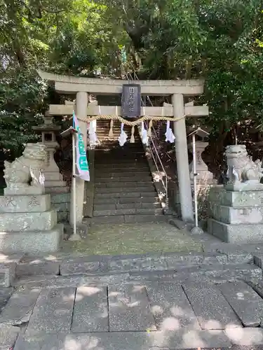 国玉神社の鳥居