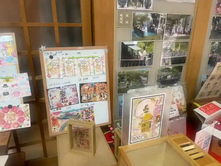 御井神社の{uncategorized: "未分類", other: "その他", undefined: "問題あり", building: "その他建物", grave: "お墓", sacred_gate: "鳥居", guardian: "狛犬", statue: "像", buddha: "仏像", history: "歴史", nature: "自然", garden: "庭園", animal: "動物", pagoda: "塔", temizu: "手水舎", mountain_gate: "山門・神門", sanctuary: "本殿・本堂", subordinate: "末社・摂社", art: "芸術", scenery: "景色", jizo: "地蔵", ema: "絵馬", goshuin: "御朱印", omikuji: "おみくじ", items: "授与品その他", amulet: "お守り", goshuincho: "御朱印帳", eats: "食事", festival: "お祭り", votive_dance: "神楽", shichigosan: "七五三参", wedding: "結婚式", experience: "体験その他", initially: "初詣", around: "周辺", anti_infection: "感染症対策"}