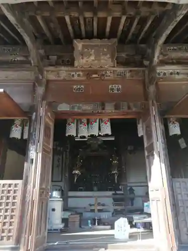 養老寺の本殿・本堂