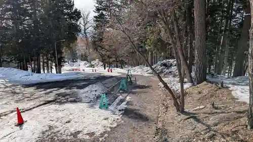 上川神社の庭園