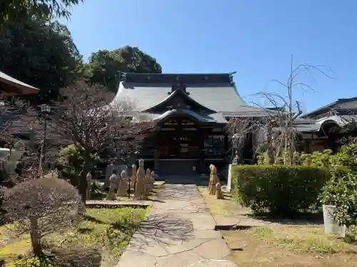 親縁寺の{uncategorized: "未分類", other: "その他", undefined: "問題あり", building: "その他建物", grave: "お墓", sacred_gate: "鳥居", guardian: "狛犬", statue: "像", buddha: "仏像", history: "歴史", nature: "自然", garden: "庭園", animal: "動物", pagoda: "塔", temizu: "手水舎", mountain_gate: "山門・神門", sanctuary: "本殿・本堂", subordinate: "末社・摂社", art: "芸術", scenery: "景色", jizo: "地蔵", ema: "絵馬", goshuin: "御朱印", omikuji: "おみくじ", items: "授与品その他", amulet: "お守り", goshuincho: "御朱印帳", eats: "食事", festival: "お祭り", votive_dance: "神楽", shichigosan: "七五三参", wedding: "結婚式", experience: "体験その他", initially: "初詣", around: "周辺", anti_infection: "感染症対策"}