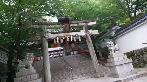 岩屋神社の鳥居