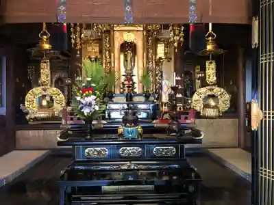 信行寺の本殿・本堂