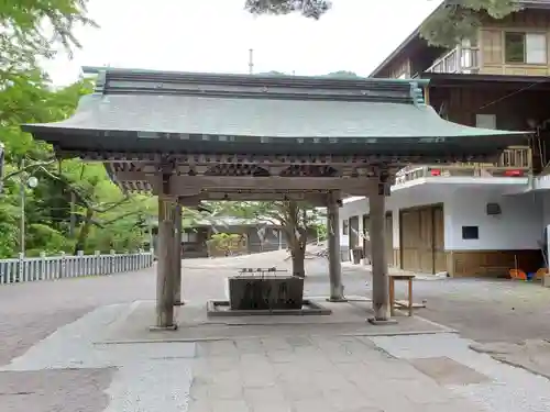 函館八幡宮の手水