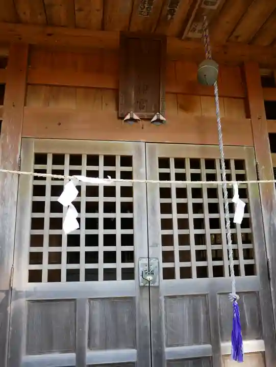 小六柏尾社の本殿・本堂