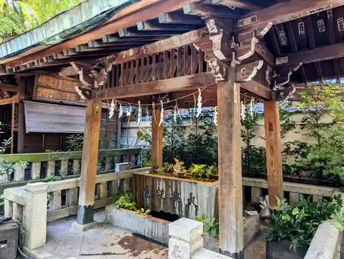 小野照崎神社の手水